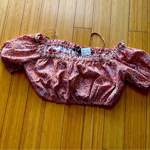 Zara floral top. - Picture 2 of 2